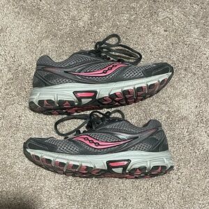 Saucony Women's Gray and Pink Running Shoes